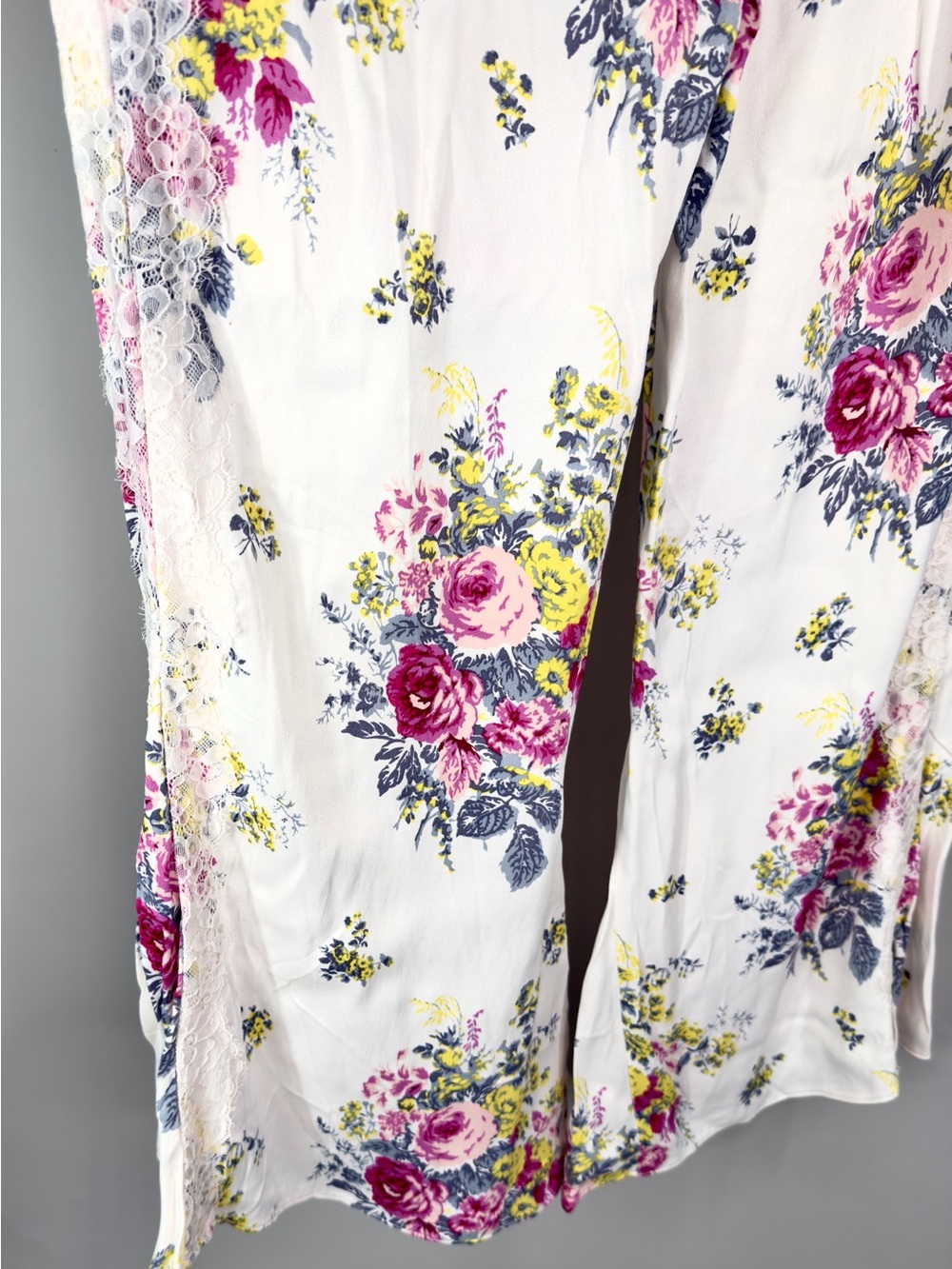 NWT By Anthropologie Floral Lace Silky Flare Pants Sz 6 - Picture 14 of 16